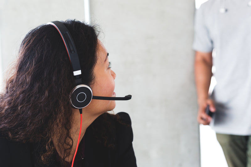 Commercial avec headset
